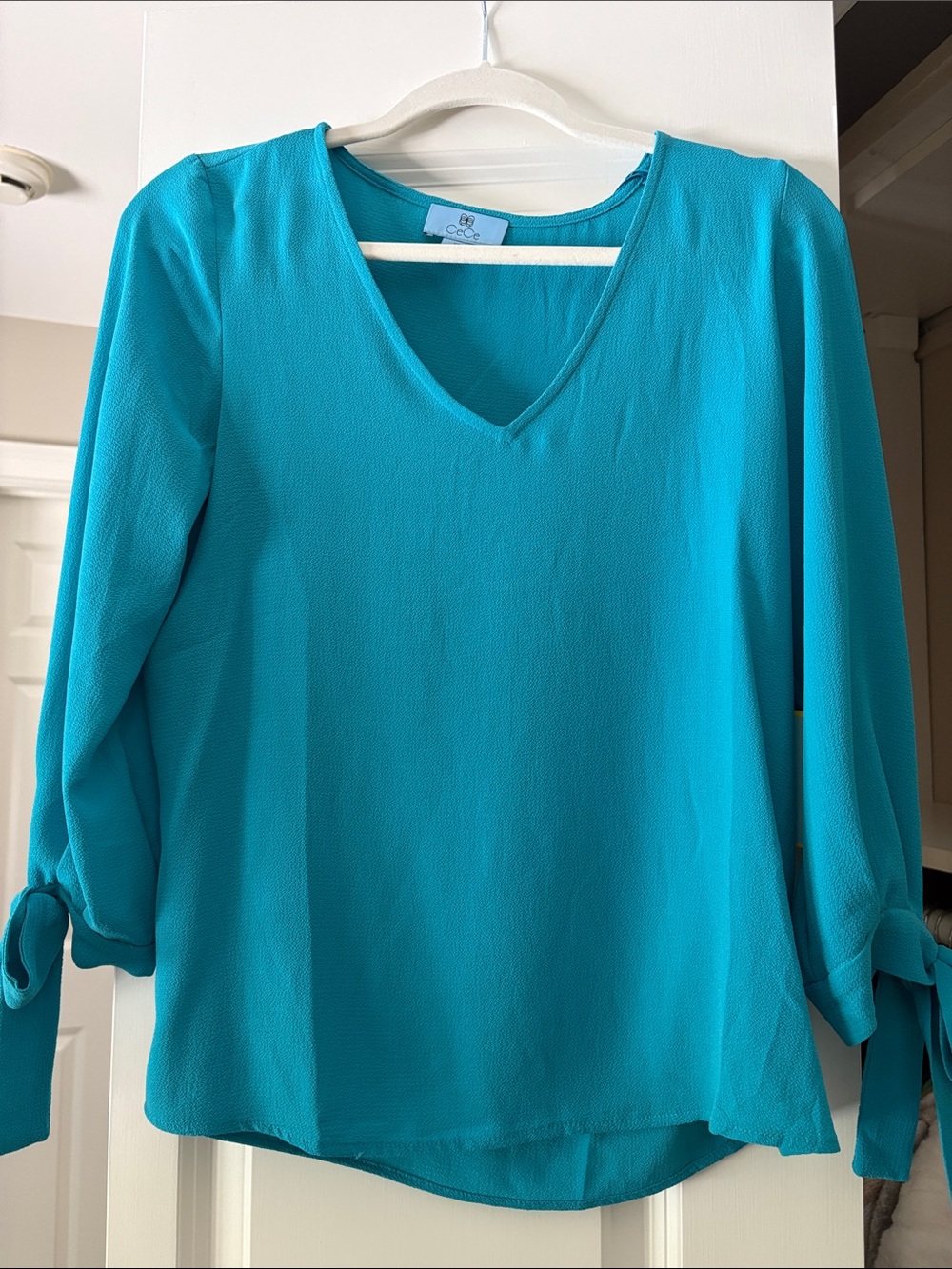 CeCe Turquoise V-Neck Tie-Sleeve Blouse XS
